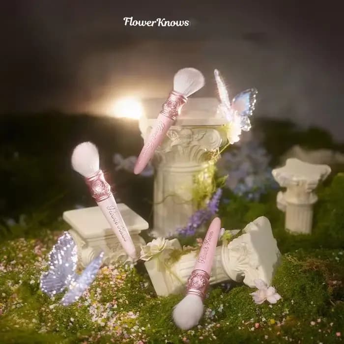 Flower Knows – pinceaux de maquillage pour contes de fées d'été, pour les yeux et le visage, pinceau
