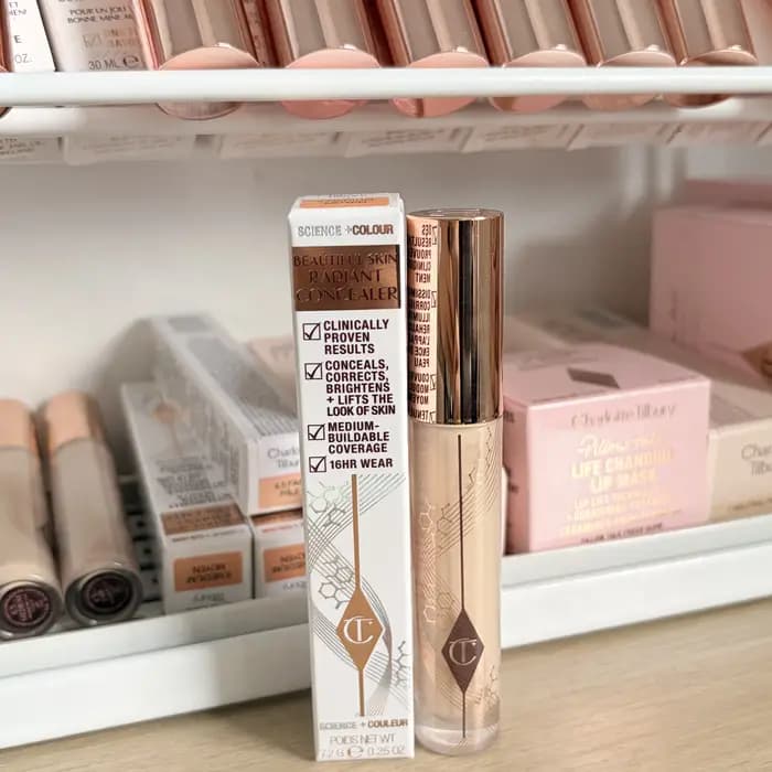 Charlotte Tilbury CT Concealer Honey Foundation : Maquillage qui cache efficacement les imperfection
