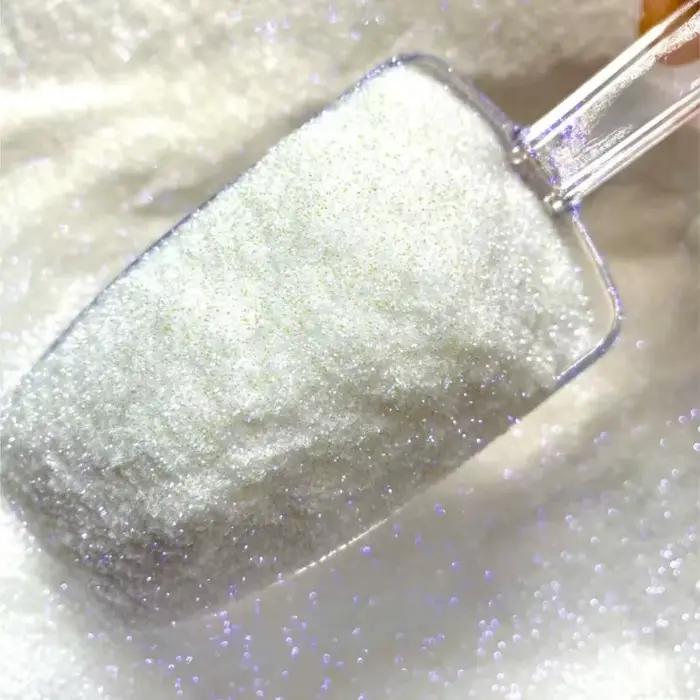 Poudre irisée blanche pour ongles