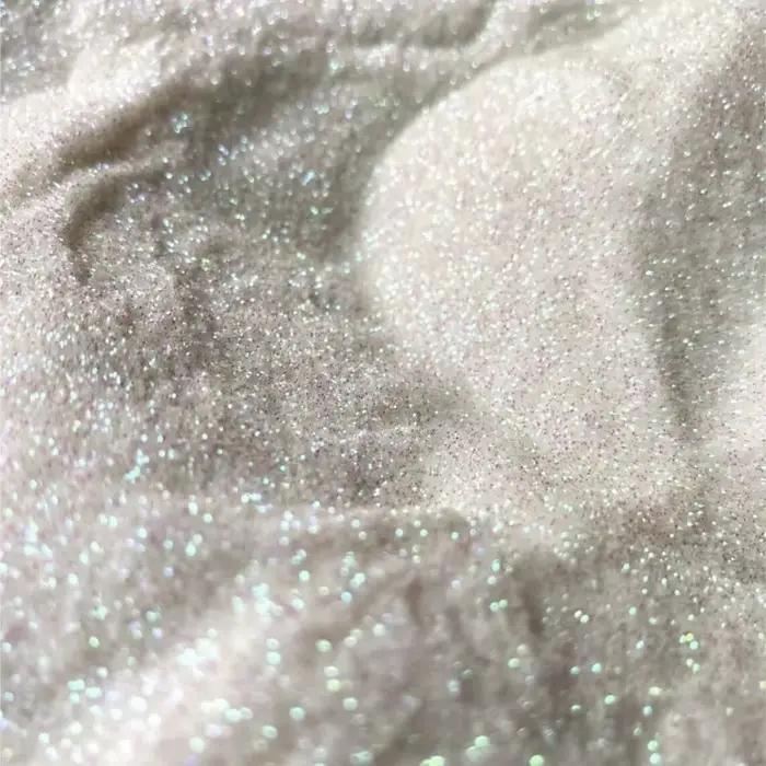 Poudre irisée blanche pour ongles