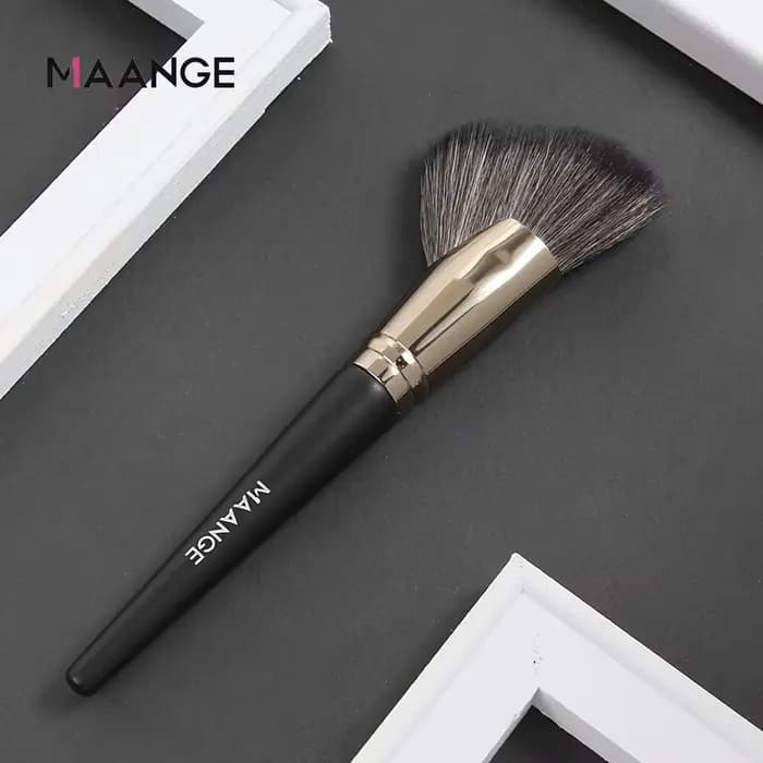 MAANGE Dense Blush Bronzer Brosse Pinceau de maquillage coudé