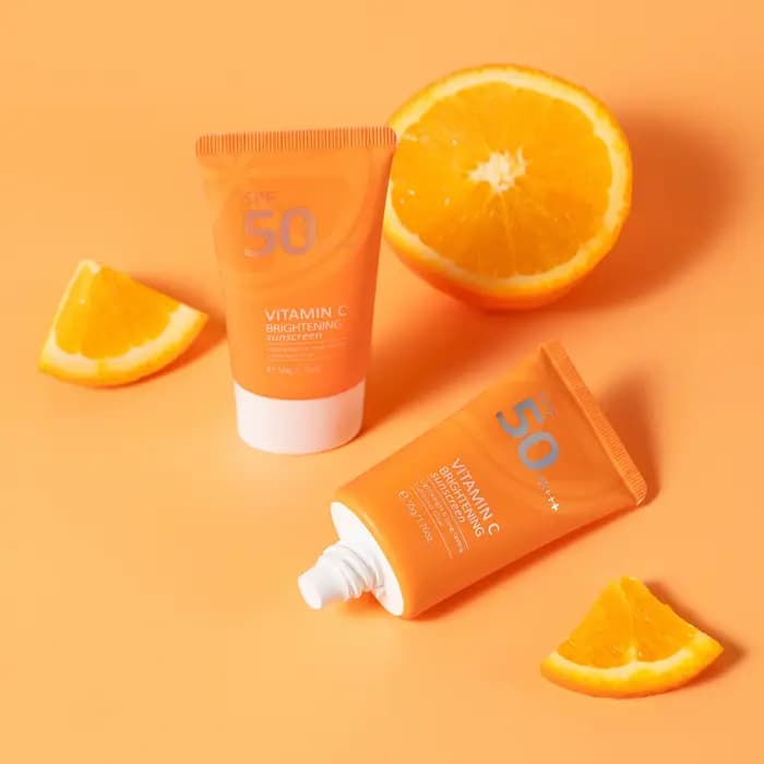 Éventuelles F50 +-Crème solaire à la vitamine C pour la peau grasse