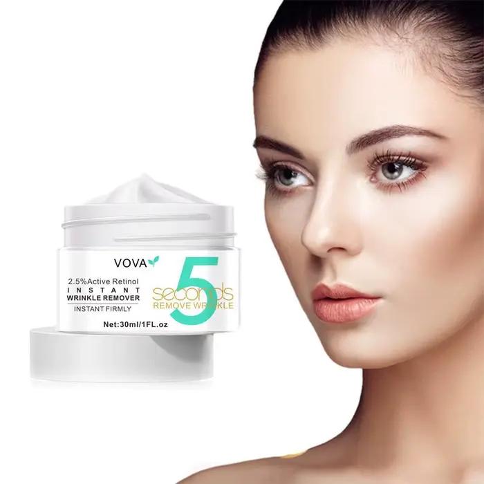 Crème nourrissante et lissante pour les yeux au rétinol pour femme