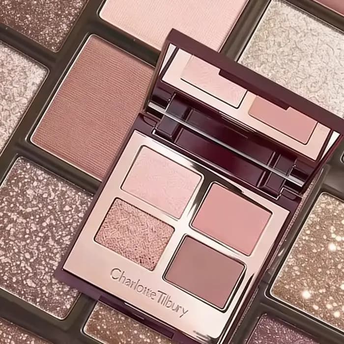 Charlotte Tilbury CT – Poudre compacte haute brillance avec palettes de fards à paupières quatre