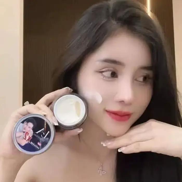 Crème Éclaircissante Visage Thaïlandaise 1 flacon