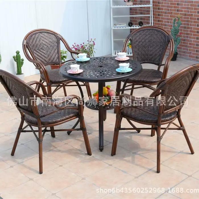 Chaise d'extérieur en rotin, ensemble de trois pièces, balcon, cour extérieure, chaise en rotin de bambou, combinaison de table basse