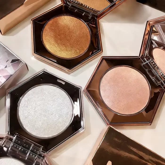 Nouvelle palette de maquillage portable Fenty Beauty : gloss à lèvres