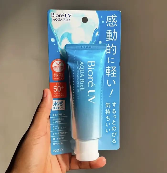 Biore Crème Solaire Isolante Rafraîchissante Non Grasse Corps et Visage Anti-UV Essence Aquatique Riche SPF50+ PA++++