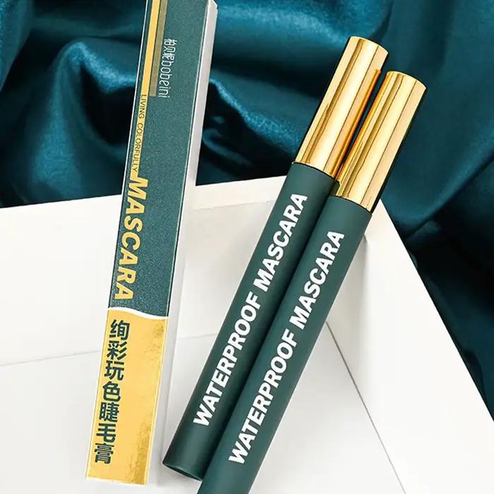 Mascara 4D, Noir