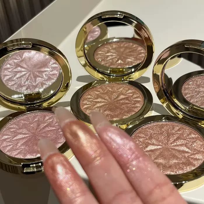 Palette de surligneur visage illuminateur
