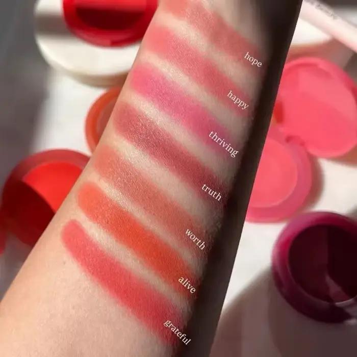 Nouveau Blush Crème Mat Effet Flou et Volumineux Texture Purée de Pommes de Terre Hydratant Maquillage Cosmétique Beauté Happy Hope Worth Thriving