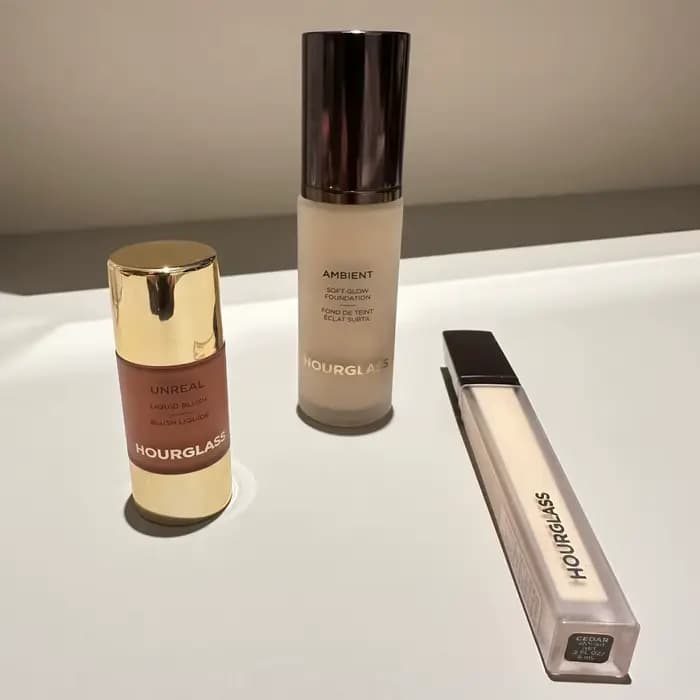 Sablier correcteur impeccable pour les yeux