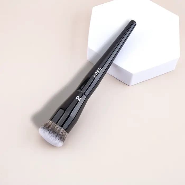 Pinceau professionnel pour fond de teint et contour du visage