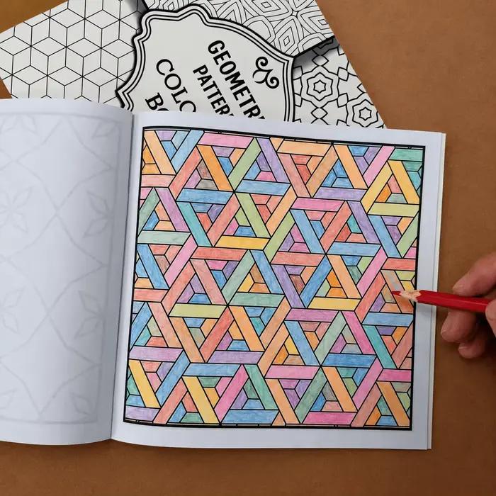 Livre de coloriage à motifs géométriques, 28 pages, tessellation abstraite, art linéaire géométrique, anti-stress, cahier de dessin relaxant pour adultes