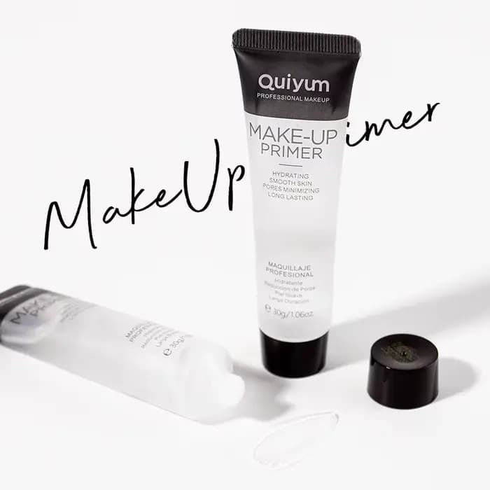 Base de maquillage pour le visage