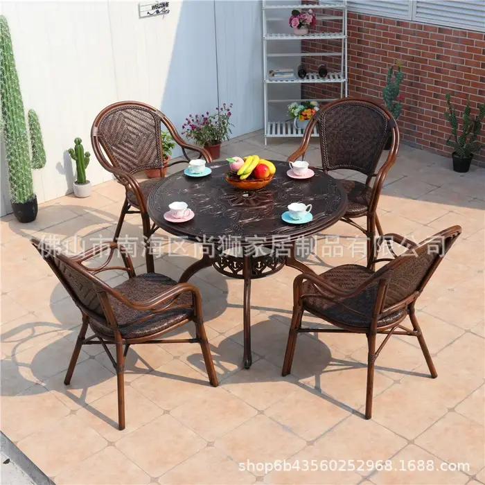 Chaise d'extérieur en rotin, ensemble de trois pièces, balcon, cour extérieure, chaise en rotin de bambou, combinaison de table basse