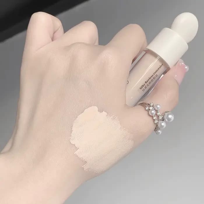 Correcteur soyeux 3 couleurs