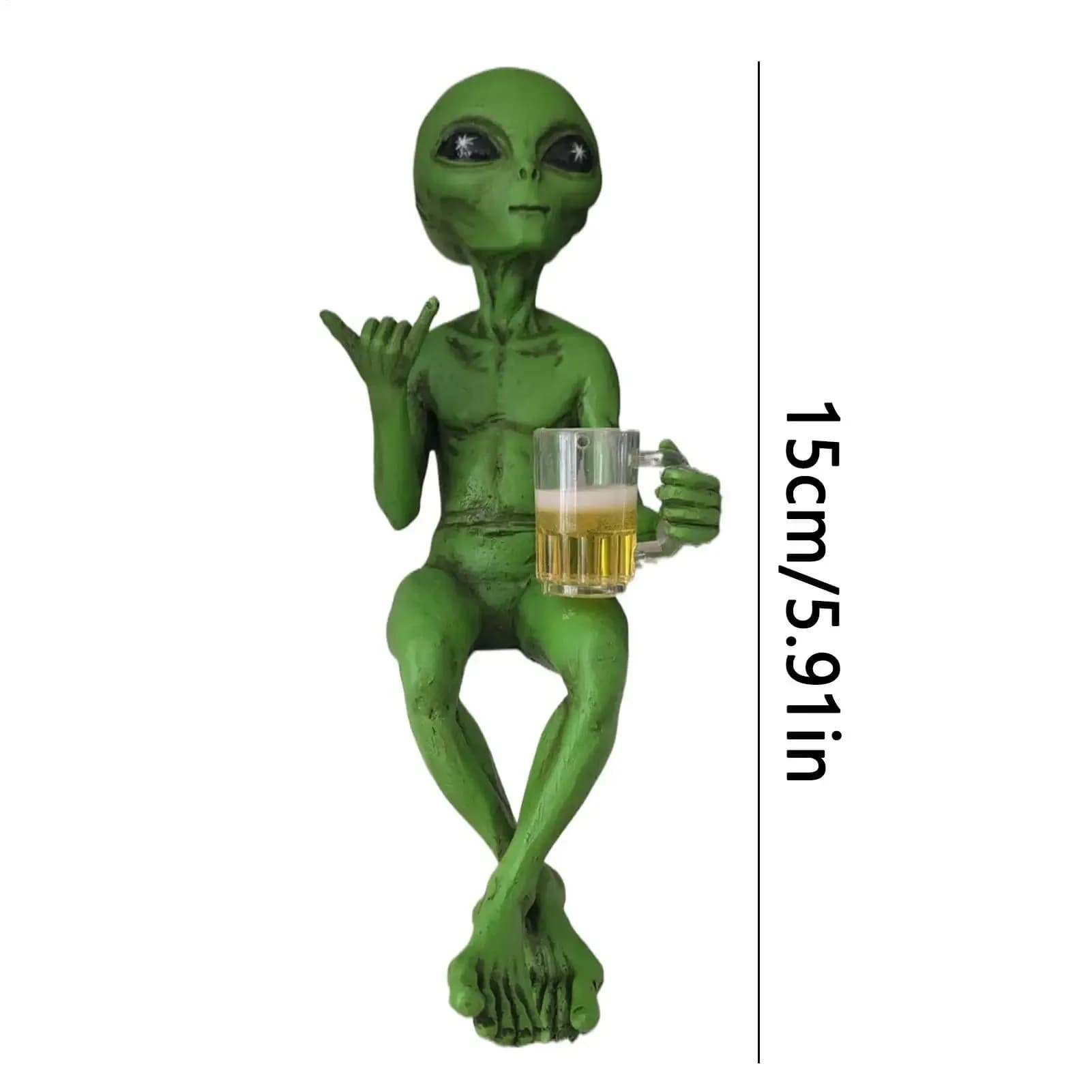 -Statue extraterrestre boire de la bière Sculpture extraterrestre résine artisanat nouveauté drôle d