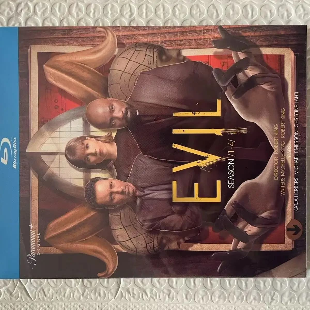 Evil Saisons 1-4 (2024) Série américaine Coffret Blu-ray 4 disques Neuf