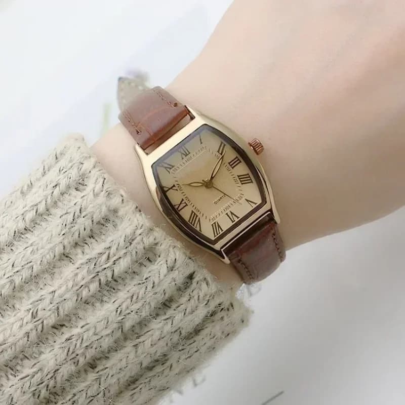 Montres pour femme petites dames montres rétro marron Bracelet en cuir montre Quartz montres Reloj M