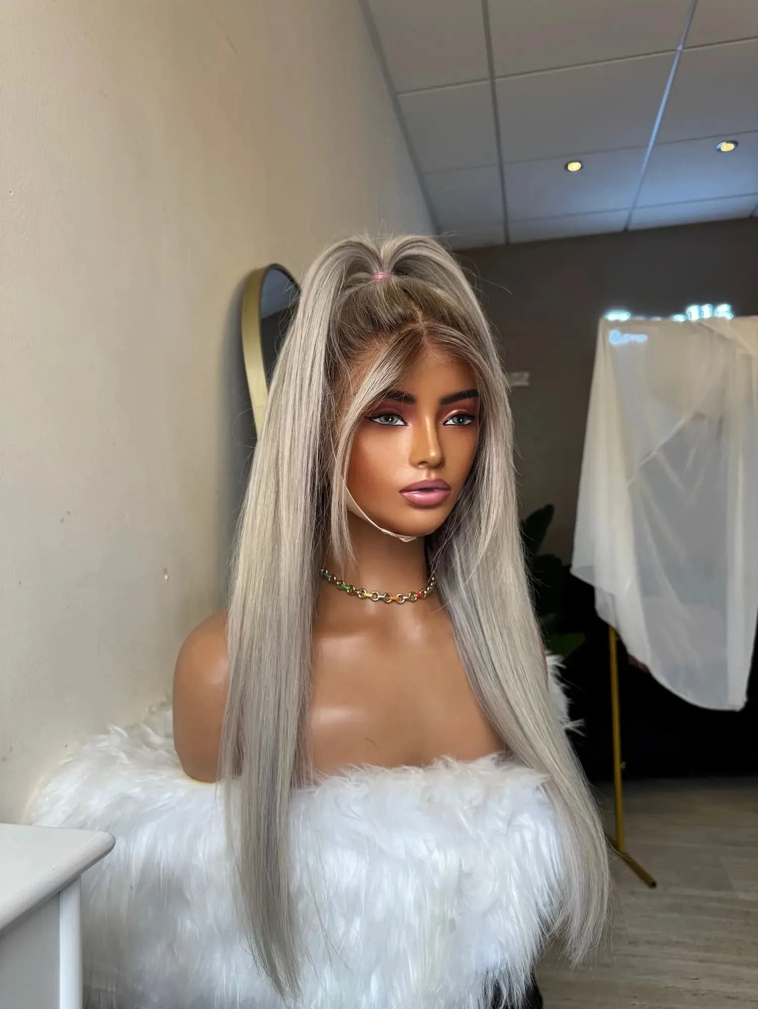 Perruque Ombrée Grise Lisse Naturelle avec Racines Effet Ombre, Perruque Synthétique Lace Frontale,