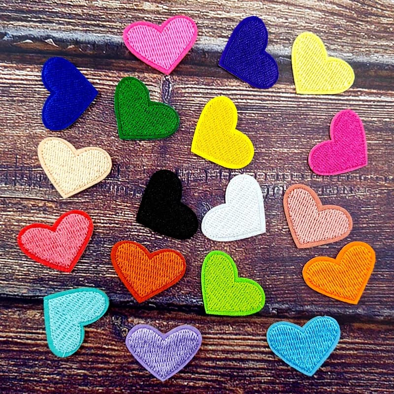 Couleur coeur bleu vert blanc noir bricolage patchs broderie pour T-Shirt fer sur Appliques vêtements jean autocollants Badges Parche
