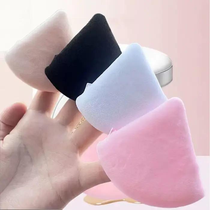Houppettes en velours pour finition de maquillage parfaite