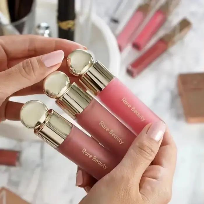 Rare beauté liquide Blush rouge à lèvres