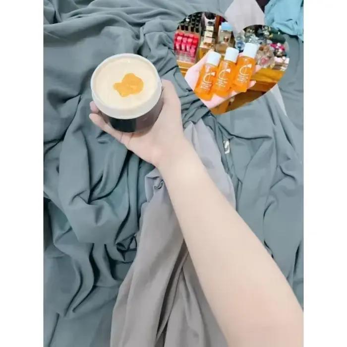 Sérum corporel éclaircissant pour la peau à la vitamine C