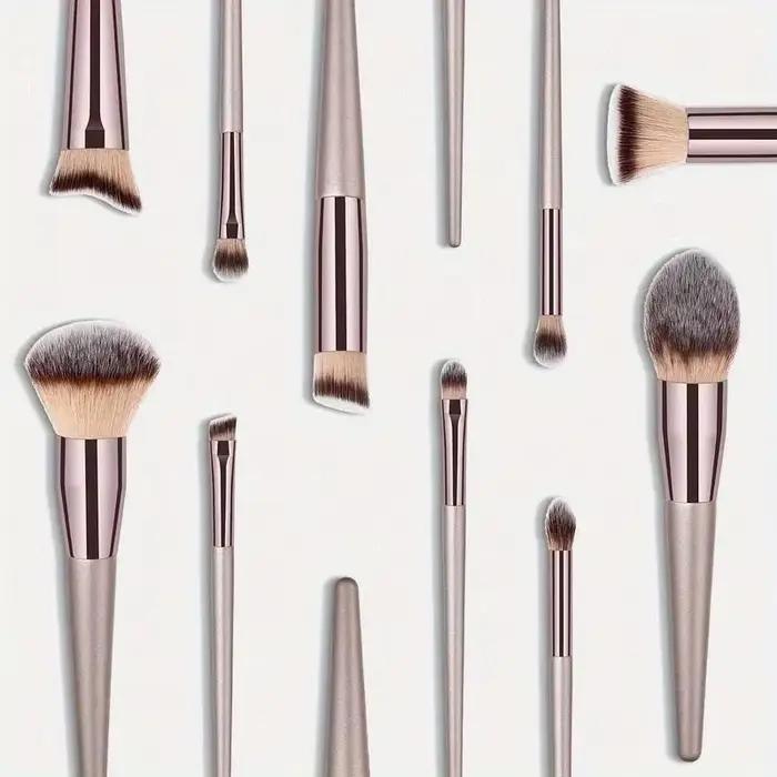 Ensemble de 10 pinceaux or champagne - Poils vegan et sans cruauté