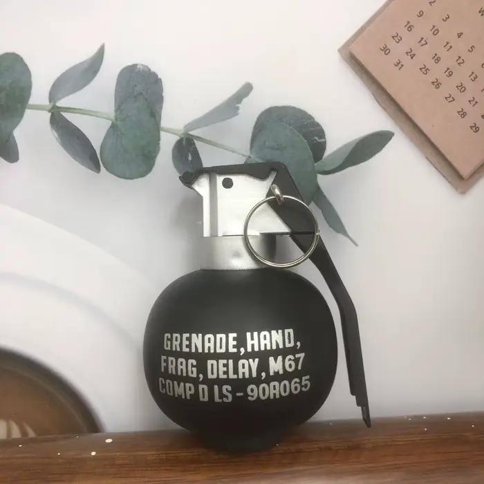Jouet de Grenade M67, accessoires de Cosplay, simulation d'explosion, décoration en plastique, modèle périphérique Anime, anneau de traction, fumée militaire M18