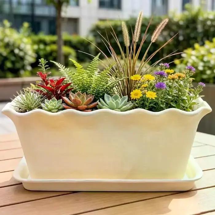 Jardinière rectangulaire à bords ondulés avec soucoupe, épaisse, durable, résistante aux UV, idéale pour balcon, patio, jardinage de fleurs et d'herbes, maison