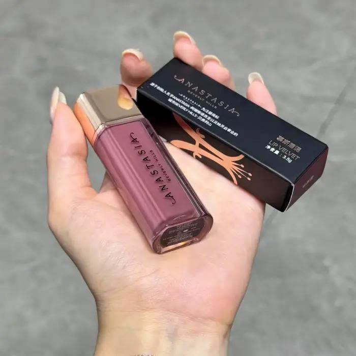 Rouge à lèvres mat Anastasia BeverlyHills Nude