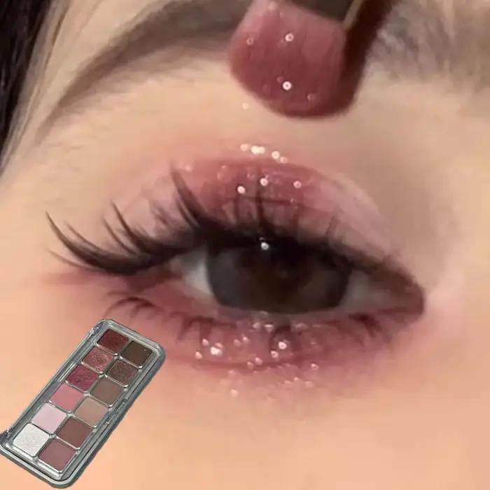 Sexy Rose vin rouge marron paillettes fard à paupières saturation doux mat gris